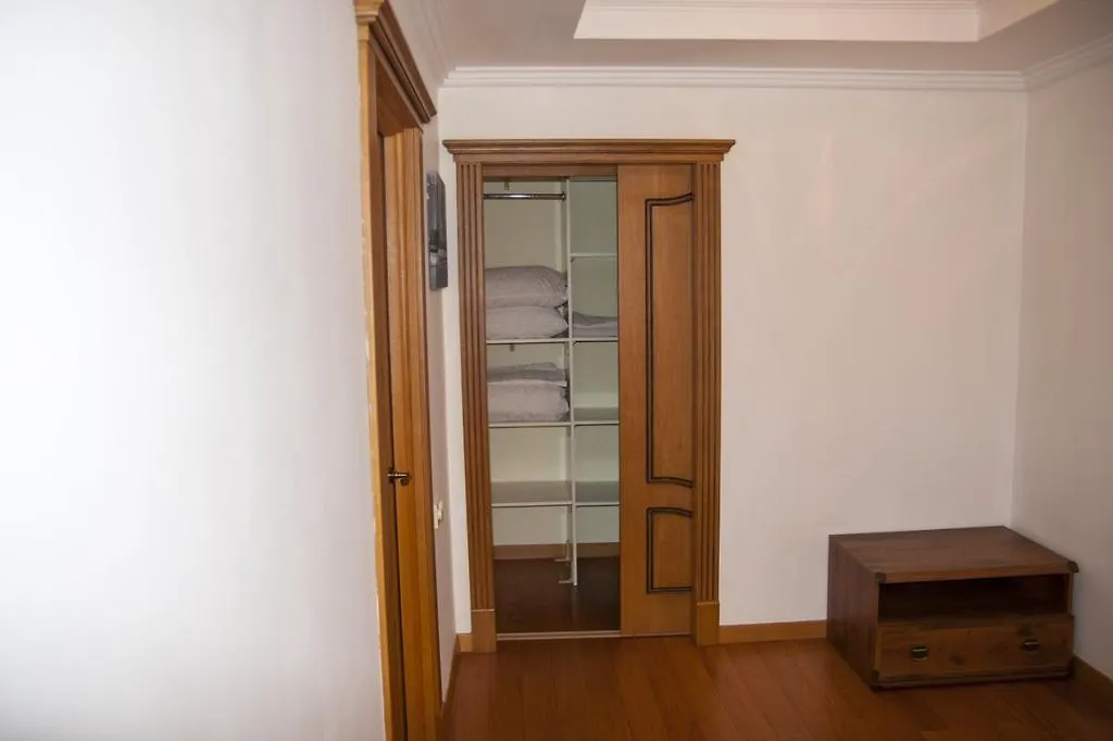 Apartment On Vandy Vasylevskoi Street 3 Kyiv